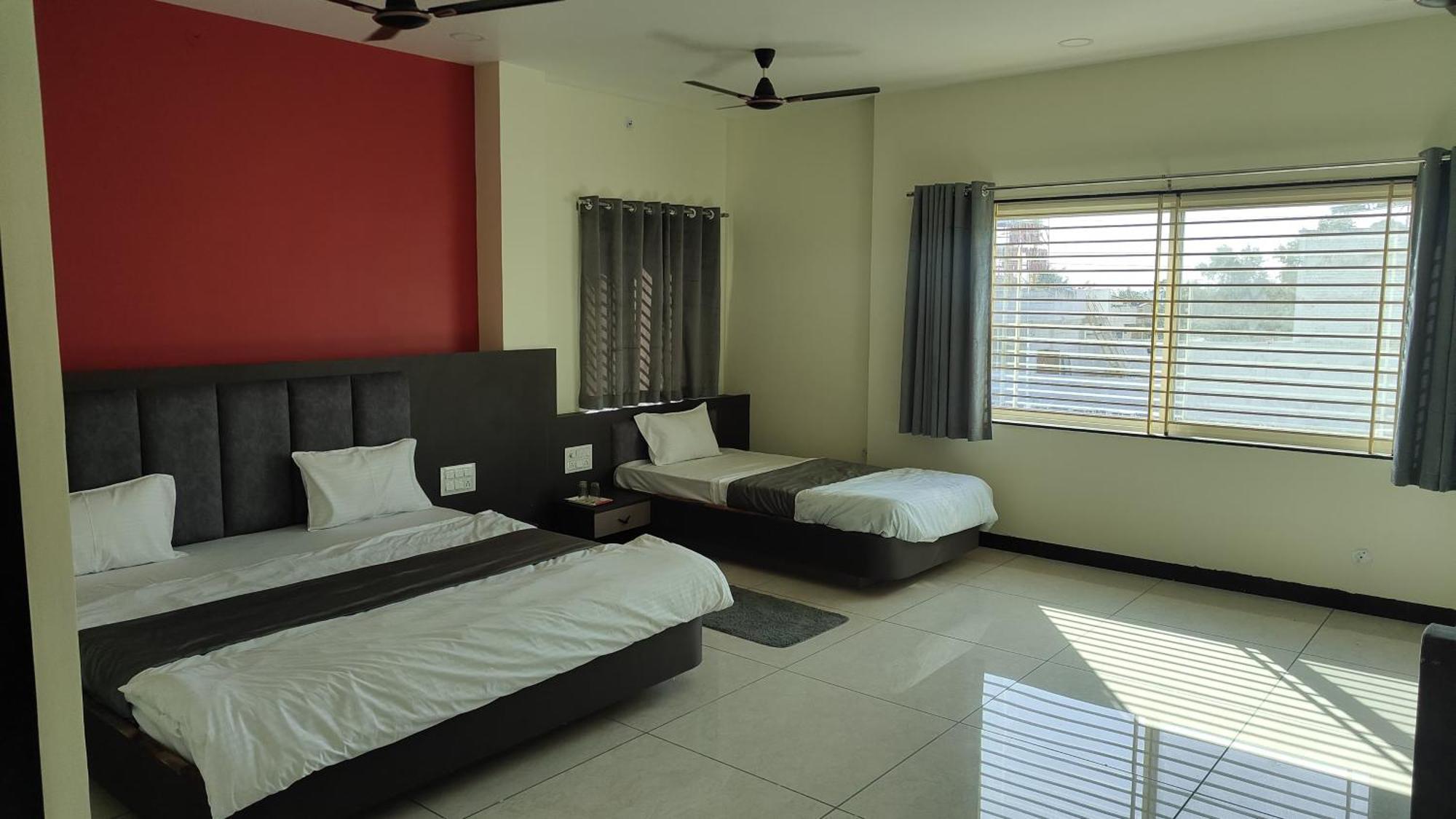Yashomati Hotel Maheshwar Luaran gambar