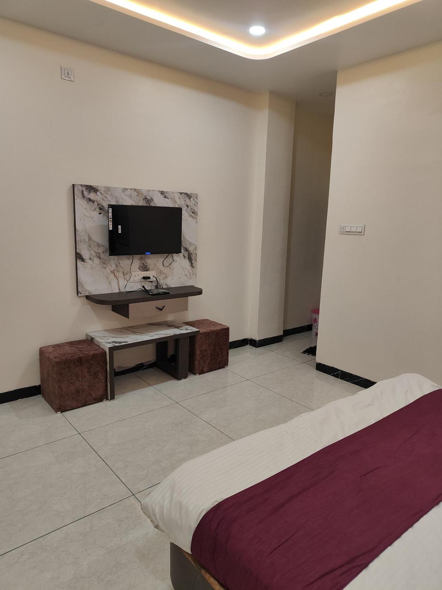 Yashomati Hotel Maheshwar Luaran gambar